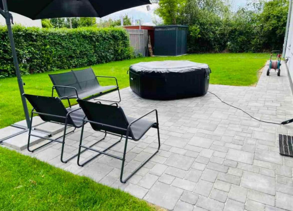 Haushalfte Mit Garten, Kamin, Grill & Whirlpool Nahe Ber Villa เบอร์ลิน ภายนอก รูปภาพ