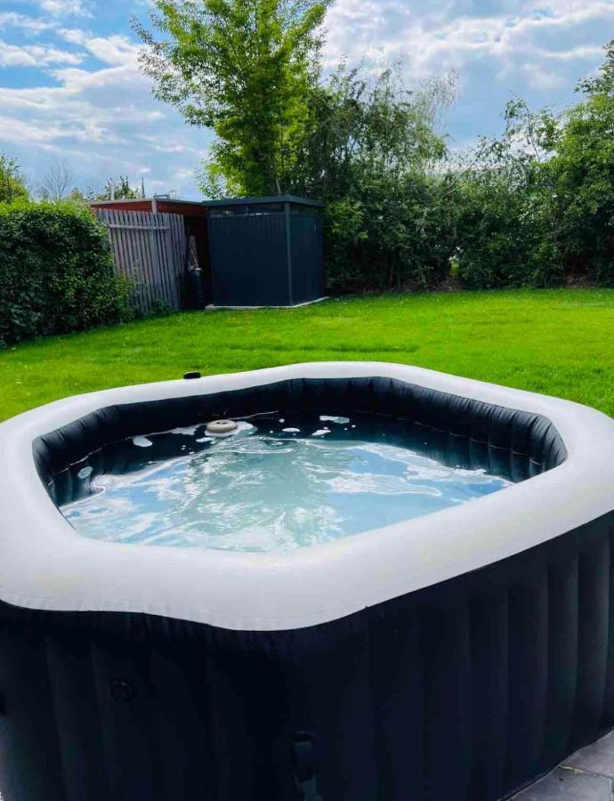 Haushalfte Mit Garten, Kamin, Grill & Whirlpool Nahe Ber Villa เบอร์ลิน ภายนอก รูปภาพ
