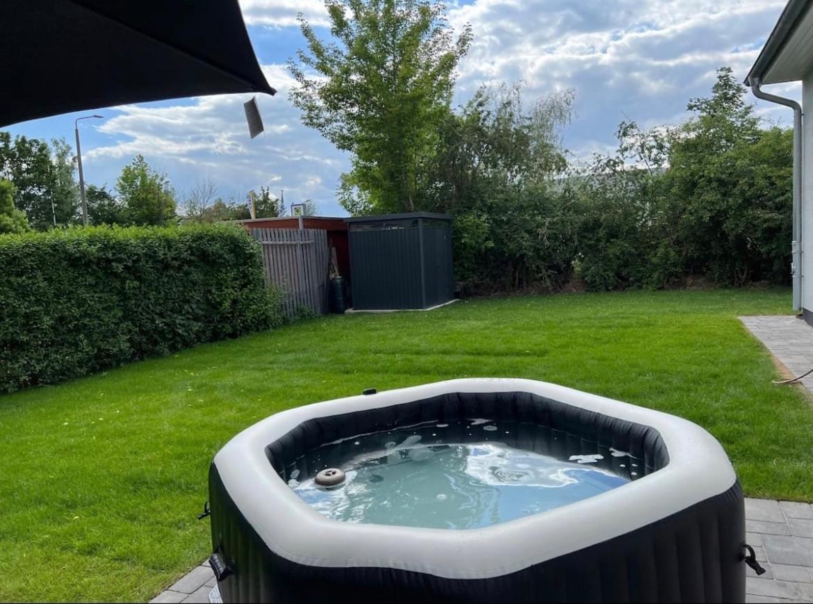 Haushalfte Mit Garten, Kamin, Grill & Whirlpool Nahe Ber Villa เบอร์ลิน ภายนอก รูปภาพ