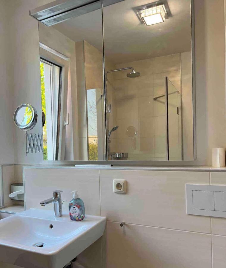 Haushalfte Mit Garten, Kamin, Grill & Whirlpool Nahe Ber Villa เบอร์ลิน ภายนอก รูปภาพ